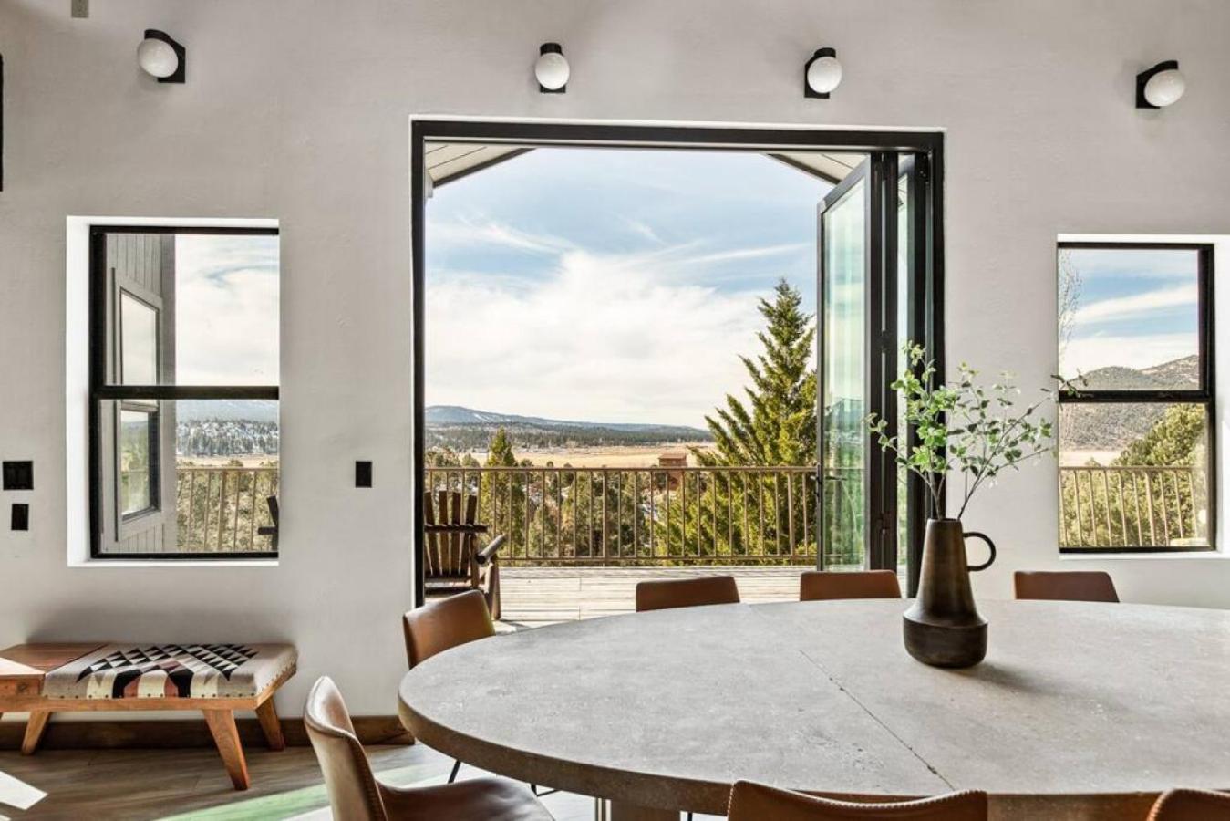 Steel Pine Lodge A Rustic Mountain Retreat Views Baldwin Lake Екстериор снимка